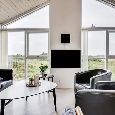 Luzia - 1-2km From The Sea By Interhome *